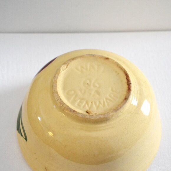 Vintage Watt 06 USA Ovenware Apple Design Mixing Bowl - Picture 5 of 8